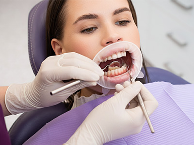 https://glosmileclinic.com/wp-content/uploads/2025/10/tooth-filling-and-sealants.jpg